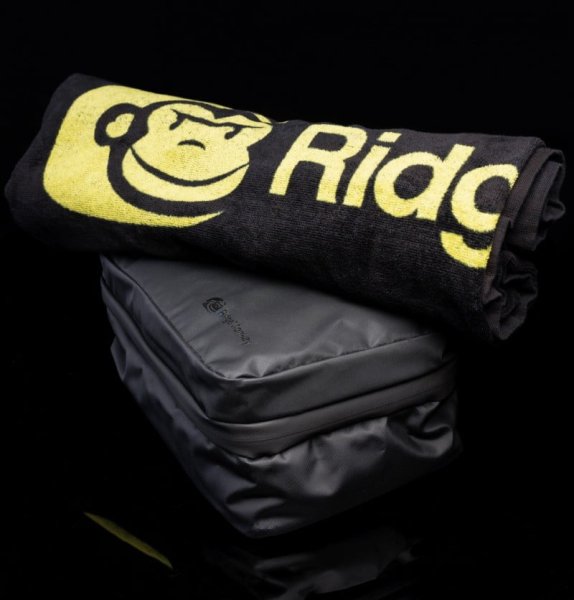 RidgeMonkey Rozkladacia kozmetická taška Caddy LX Uterák