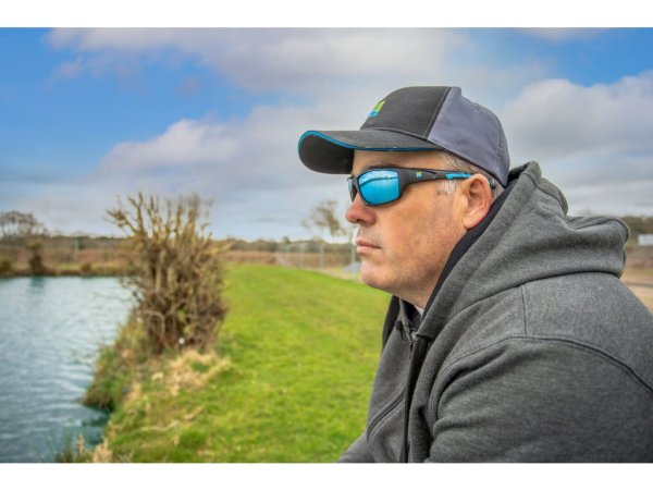 Preston Floater Pro Polarised Sunglasses Blue lens