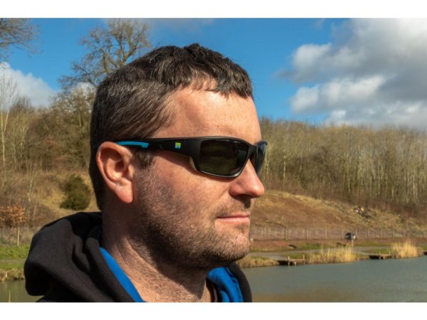Preston Floater Pro Polarised Sunglasses Green lens